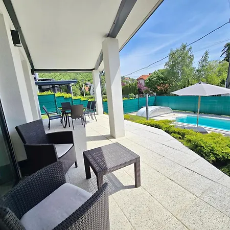 No 121 Bacasba With Heated And Covered Pool Vila *